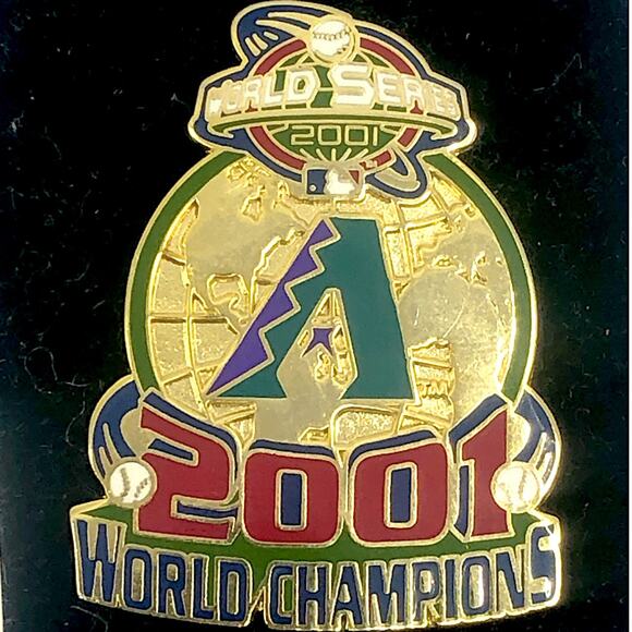 Arizona Diamondbacks 2001 World Series Champions Vintage Pin *NEW* - Picture 2 of 4